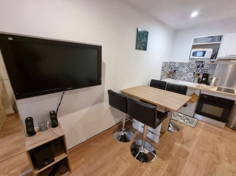 Séjour cuisine géré par Welchome34